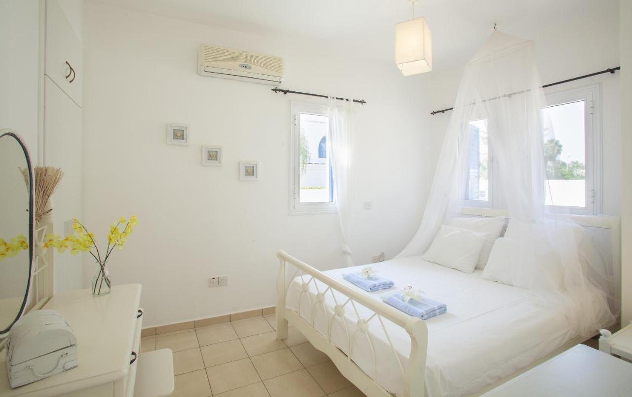 Mimoza Seafront Villa بروتاراس المظهر الخارجي الصورة