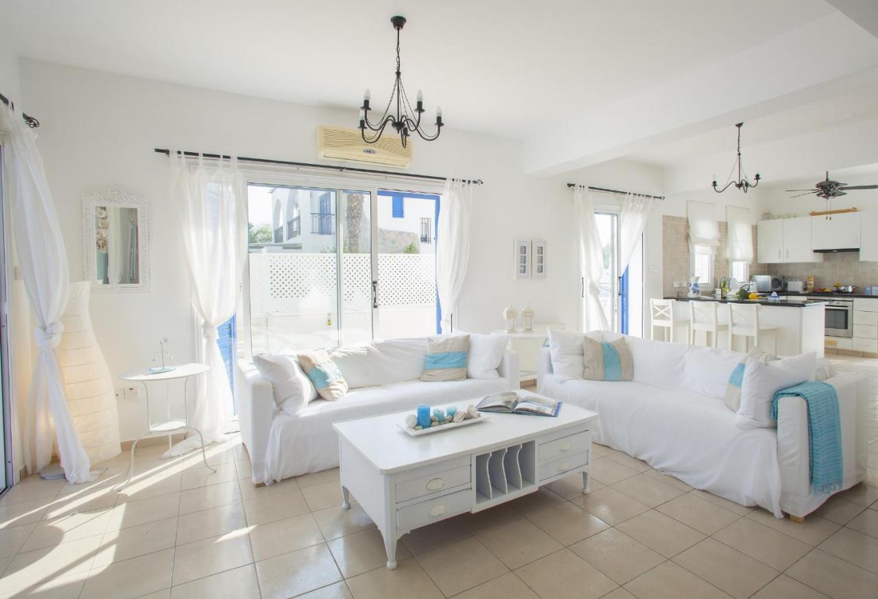 Mimoza Seafront Villa بروتاراس المظهر الخارجي الصورة