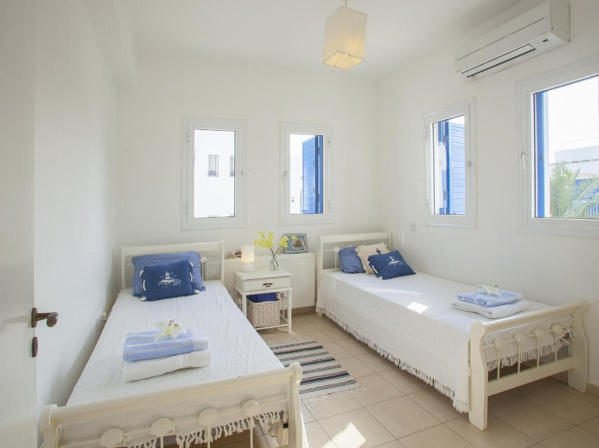 Mimoza Seafront Villa بروتاراس المظهر الخارجي الصورة